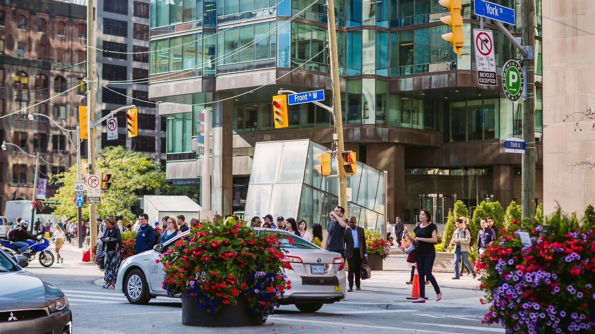 Quickstay - Luxury Executive In Yorkville Toronto Canada
