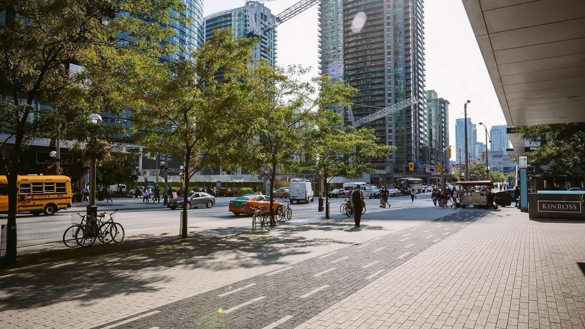 Quickstay - Luxury Executive In Yorkville Toronto Apartment