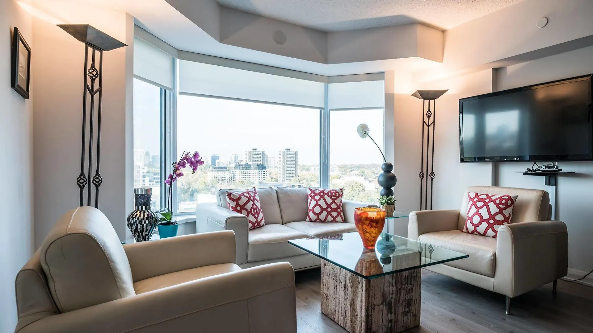 Quickstay - Luxury Executive In Yorkville Toronto Apartment